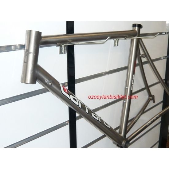 Carraro 28'' Titanyum Yol Bisikleti Kadrosu - 48 cm -
