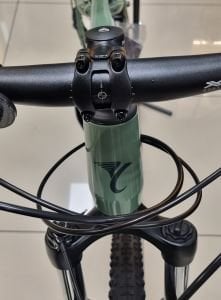 Carraro CRX 921 Dağ Bisikleti 2026 - 21 Vites & Hidrolik Disk Fren | 29 Jant (44cm/M) Adaçayı Yeşil