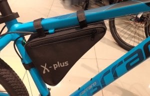 Kadro Çantası Üçgen Siyah